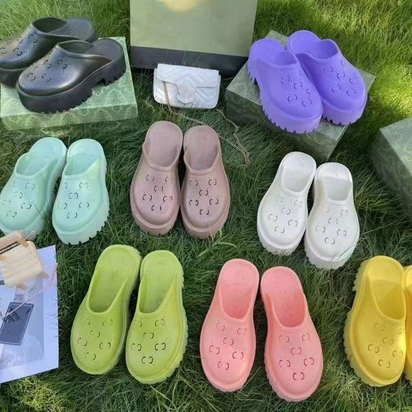 

perforated designer sandals luxury platform slide hollow pattern slippers transparent materials sandal black rubber flats slipper flip flops