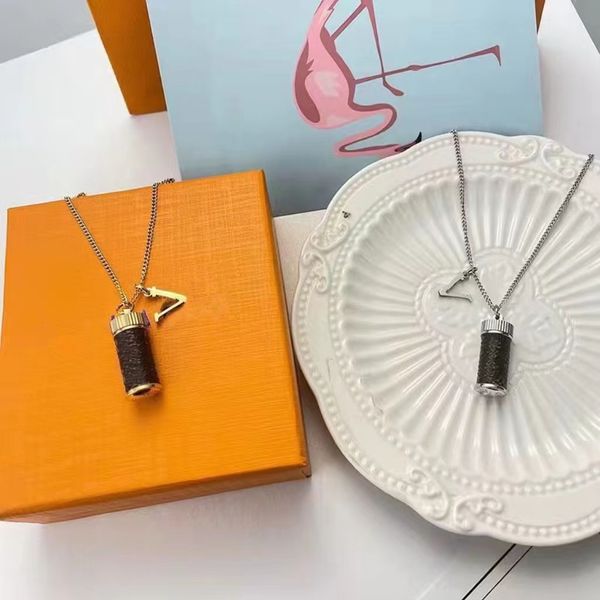 

designer classic luxury perfume pendant necklace women's letter necklace luxury design jewelry fade resistant hypoallergenic, Silver