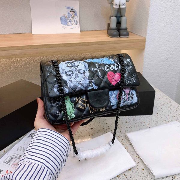 

classic cf flip hand bag rhom boid graffiti large capacity multi-purpose outdoor handbag black diagonal shoulder chain womens card bag luxur
