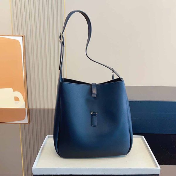 

designer bucket bag smooth leather crossbody tote adjustable strap hasp classic triangle decoration