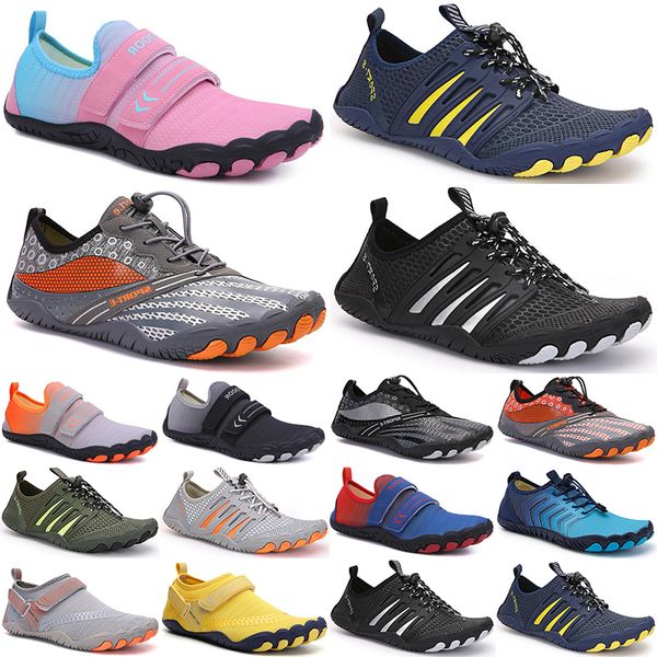 

designer water shoes for mens womens men women black white pink trainers sports sneakers shoe running runners luxury color53