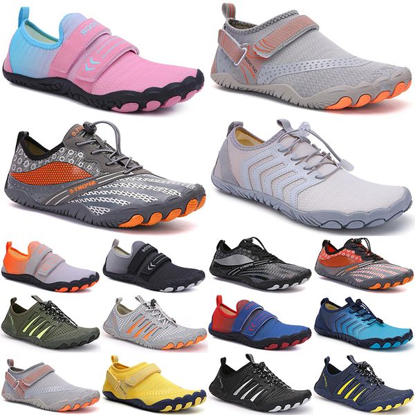 

designer water shoes for mens womens men women black white pink trainers sports sneakers shoe running runners luxury color34