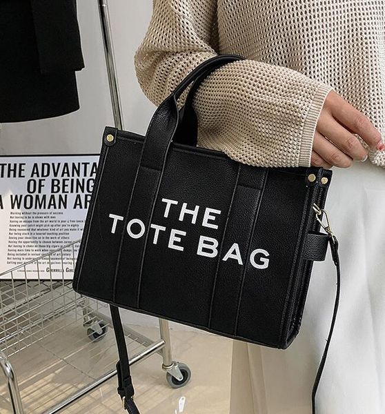 

marc jocobs womens totes bags designers shopping bag shoulder crossbody small big letter patchwork knitting handbag 27cm m00188, Black;red