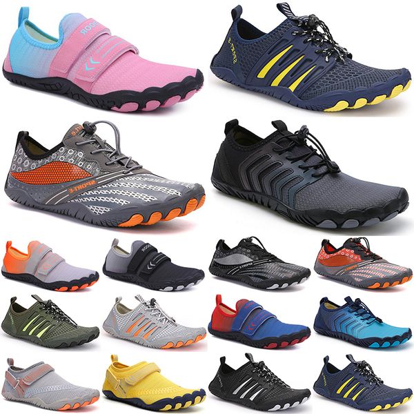 

designer water shoes for mens womens men women black white pink trainers sports sneakers shoe running runners luxury color44