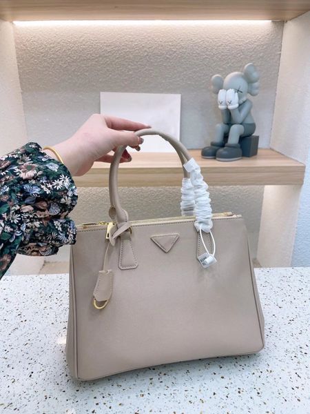 

highend women it saffiano tote bags classic leather shoulder bag lady killer shopping crossbody bag luxury large capacity33*23cm