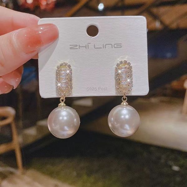 

light luxury palace style large pearl earrings korean version fashionable ol personality simple crystal earrings female delicate sweet earri, Golden