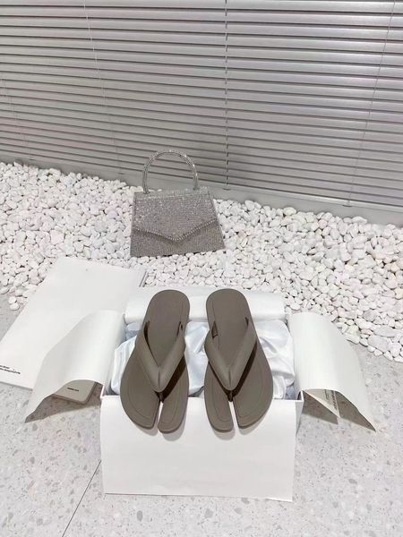 

mm6 new women's slippers tpu material can be used for beach and bathing, Black