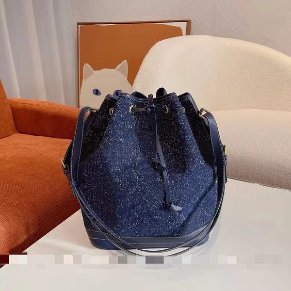

tote genuine leather luxurys shopping bags womens purse designers bags fashion new tote blue denim handbags tote drawstring with letters