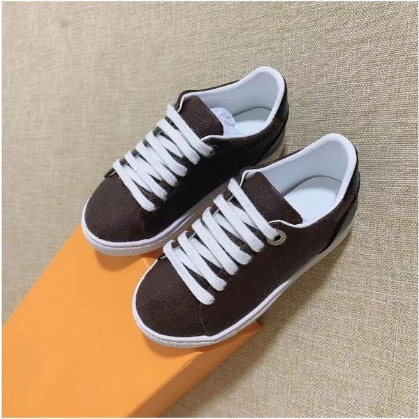 

2023 designer sports shoes flower casual shoes women's vintage platform formal shoes seasonal sunshade flat shoes sports shoes brand cl, Black