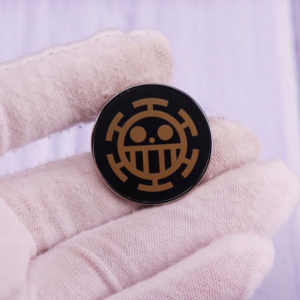 

trafalgar d. water law pin brooch classic anime one-piece badge, Blue
