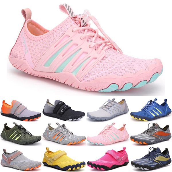 

men women running water shoes triple black white mens womens trainers sports sneakers runners shoe color82