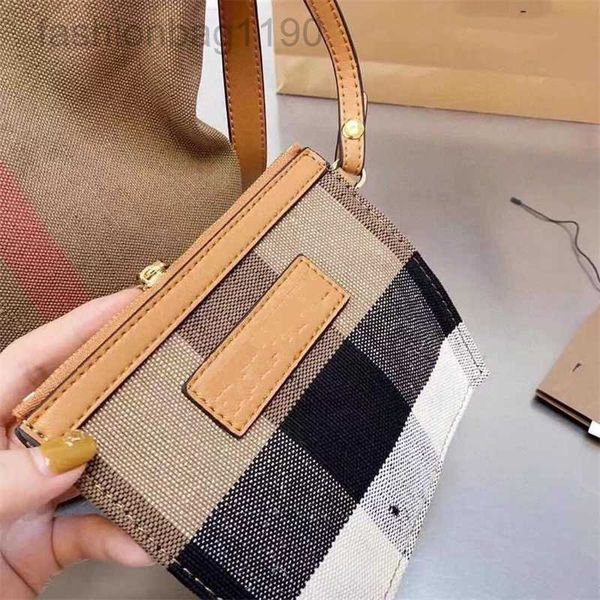 

handbags new classic tote burbrerys bags fashion designer bucket canvas lattice messenger versatile womens ba glui