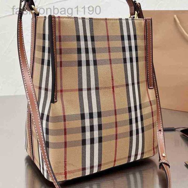 

2023 new tote canvas bags designer womens burbrerys alphabet printed bucket mother large capacity with zero wallet 9nny 7ty9