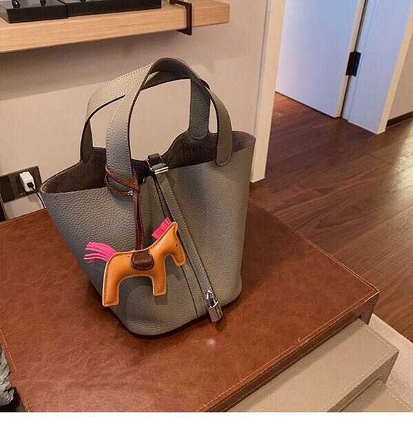 

wholesale designer h ormes totes handbags 2023 new korean food basket bag female portable bucket trendy net red youth leisure have logo
