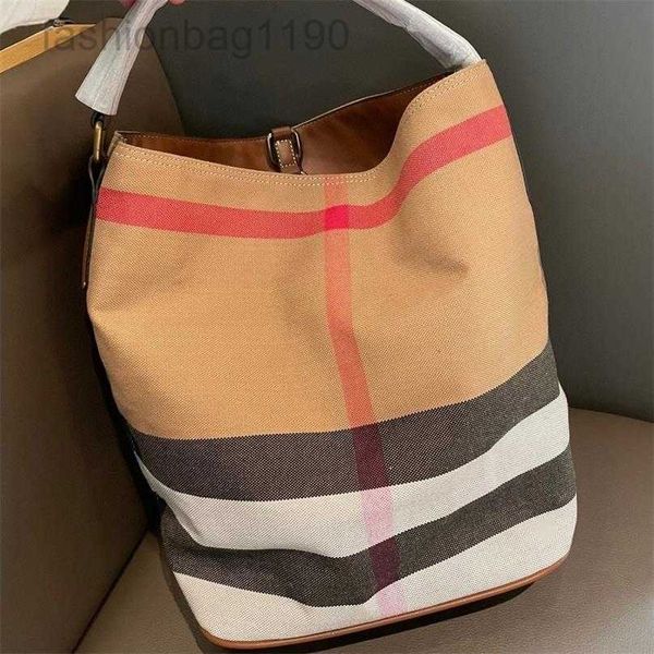 

fashionable handbags new women tote 2023 burbrerys bags and versatile large canvas bucke hj2w