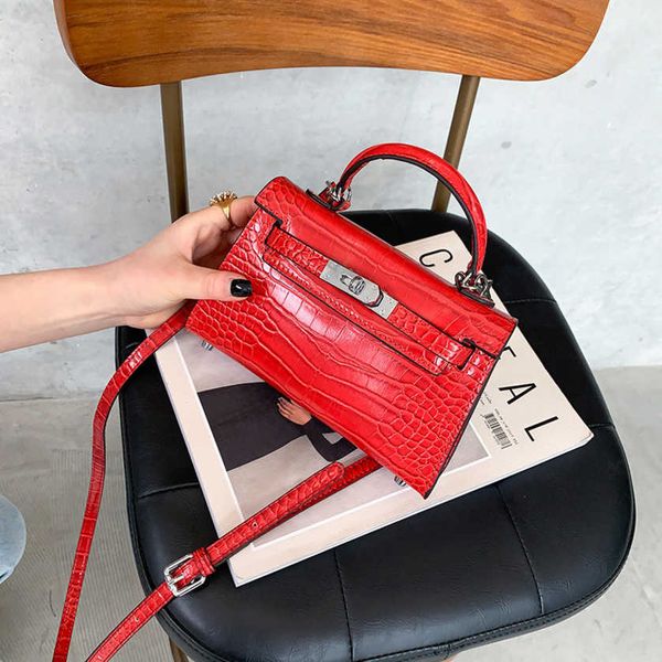 

fashion shoulder bags women mini portable leather women's single shoulder messenger bag outdoor travel handbags 49%off
