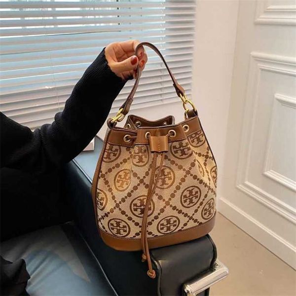 

handbag retro hollowed-out old flower portable bucket for women high-end versatile one-shoulder cross-body trend