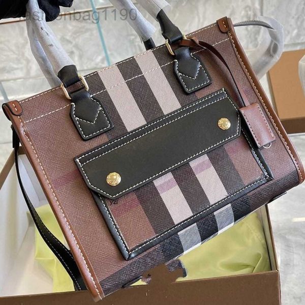 

bags latest new burbrerys 2023 tote fashion designer portable messenger versatile smiling face ba 5vjh