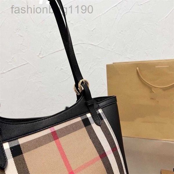 

womens new tote bags designer spring burbrerys 2023 classic canvas checked shopping tote large capacity shoulder dbuz 0dfl