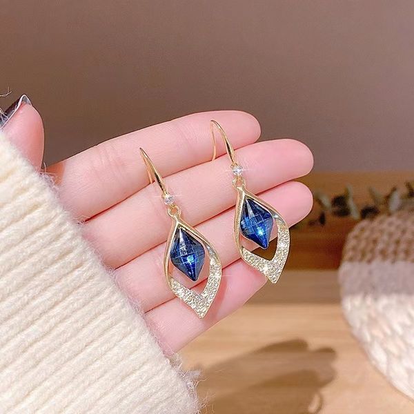 

korea fashion geometric diamond sapphire earrings small design sense hollow earrings temperament sweet elegant earrings, Golden