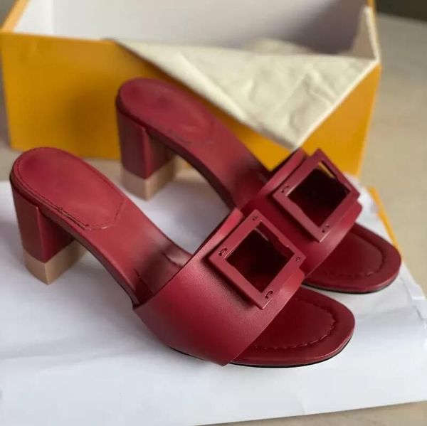 

sandals summer baguette fendyity shoes women luxurys famous slides beach casual fashion flip flops hollow rubber slippers yln7