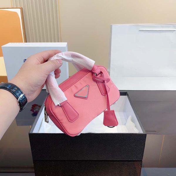 

leather handbag planner canvas tote bag luxury smooth leather portable zipper open and close fashion versatile piece