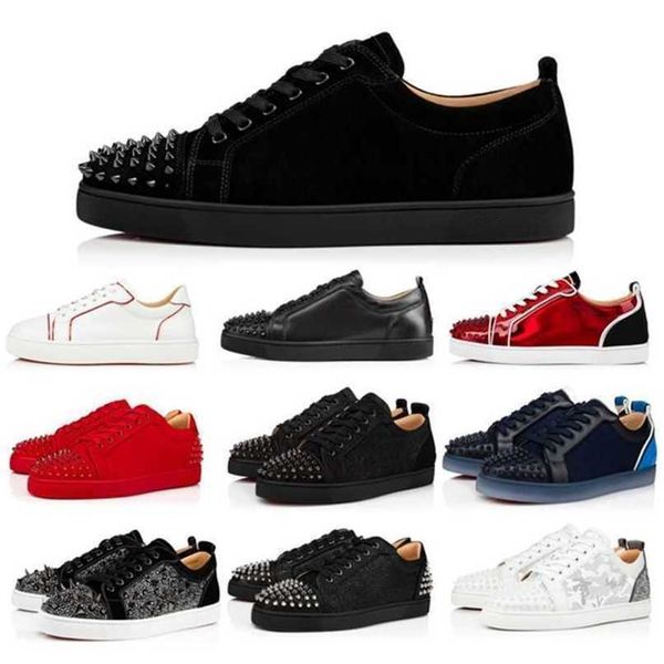 

2022 new red bottomed designer shoes rivets loafers low studed suede shoe black red white leather mens women fashion chaussures sneakers