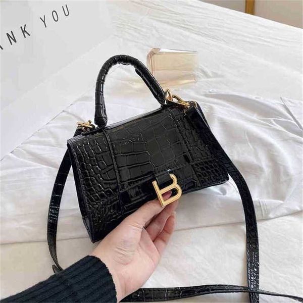 

handbag 2023 new bag crocodile pattern style small square simple texture portable women's korean shoulder messenger