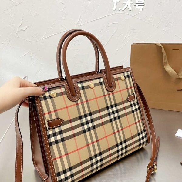 

designer luxury burbrerity bags for women brown crossbody handbags vintage burbrery leather wallet paris plaid the totes bag fashion purses