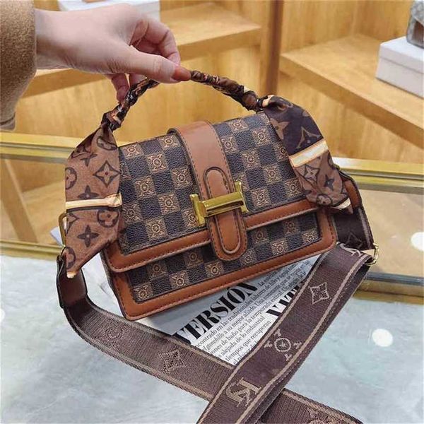 

handbag 2023 new bag women korean women's niche red diagonal shoulder small square trend