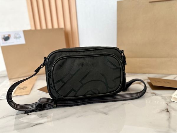 

brand design camera bag 2023 men's and women's same fashion shoulder bag suitable for daily travel