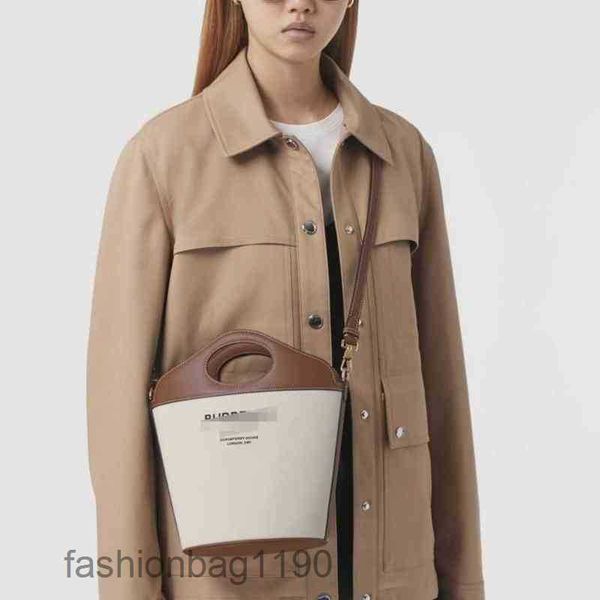 

bag new luxury designer handbags burbrerys 2023 new canvas leather collage minority retro simple and durable portable bucket bag single shou