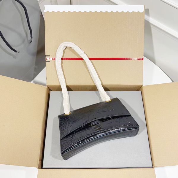 

designer handbag fashion personality crocodile grain crush quilted handbags sandglass chain one shoulder oblique trapezoidal package bag