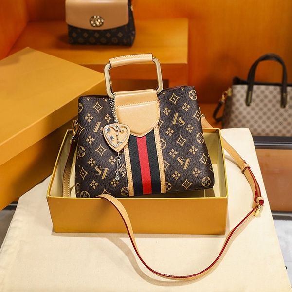 

hbf designer bag 2023 new leather fashion shoulder bag women's portable diagonal bag printed bucket handbag