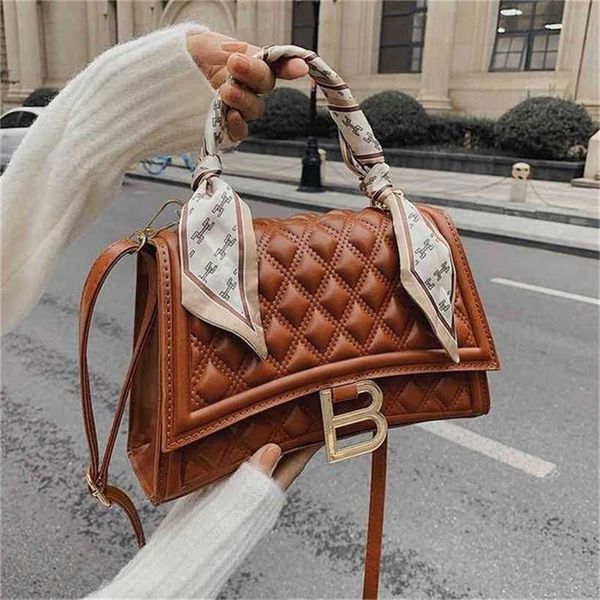 

handbag 2023 new bag women's korean diagonal cross red small square diamond lattice embroidered thread chain armpit