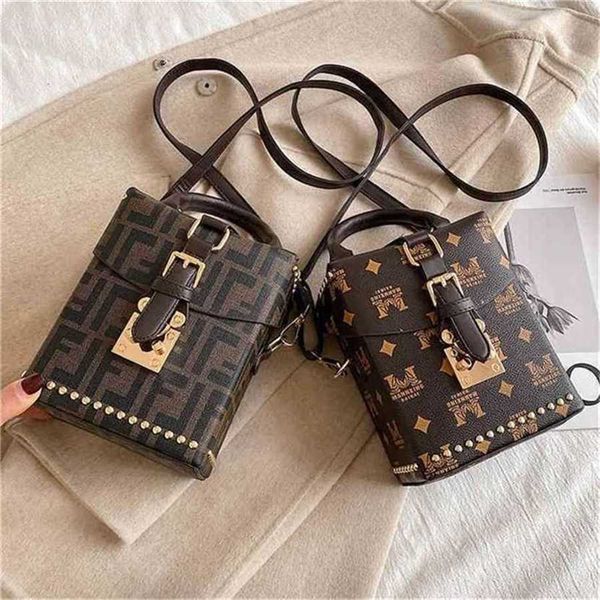 

30% off handbag 2023 new bag shoulder super hand style texture messenger