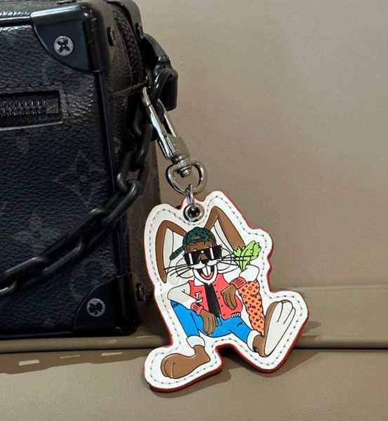 

2023 exclusive new fashion male and female rabbit keychain, Silver