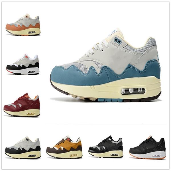 

2022 new arrival og running shoe fashion leather restro men mox 87 1 sneakers luxurious designers women casual shoes london origin2077