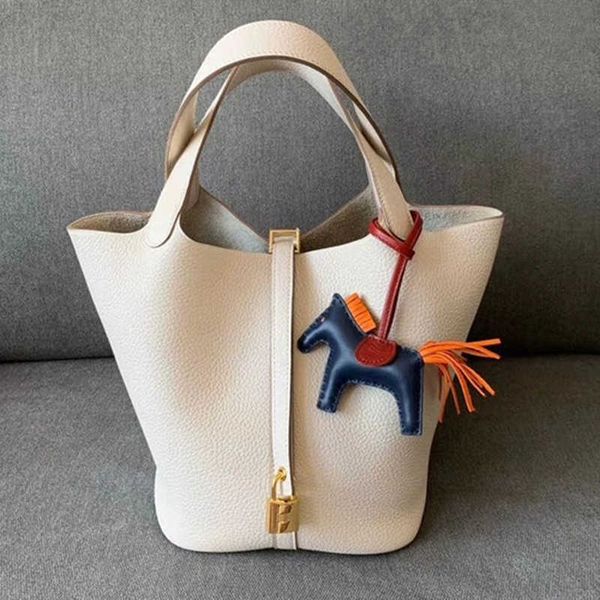 

low price leather pictin herme fashion bags caring kleing hand france women 2023 new vegetable basket bucket one shoulder crossbody