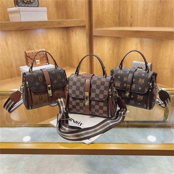 

handbag 2023 new bag live women's simple small square style handbag