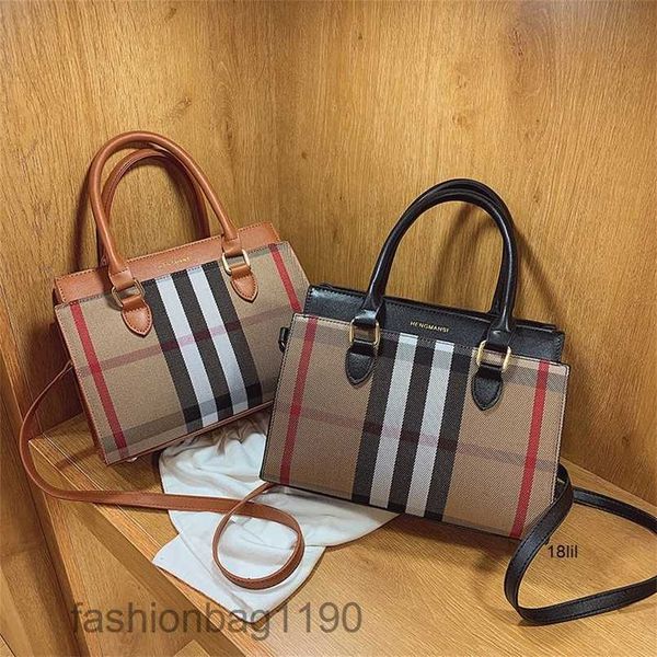

bag new luxury designer burbrerys women handbags yi lianhong kong genuinelight luxury high appearance 2023 lattice tote foreign style versat