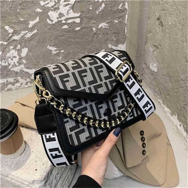 

handbag 2023 new bag red popular version fresh and fashionable letter square chain