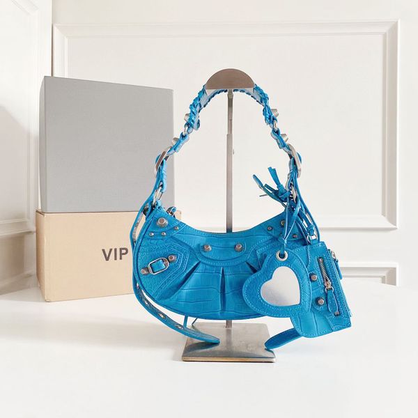 

designer bag designer handbag crocodile grain leather blue trumpet le cagole half crescent alar make dumplings bag locomotive bag fashion si