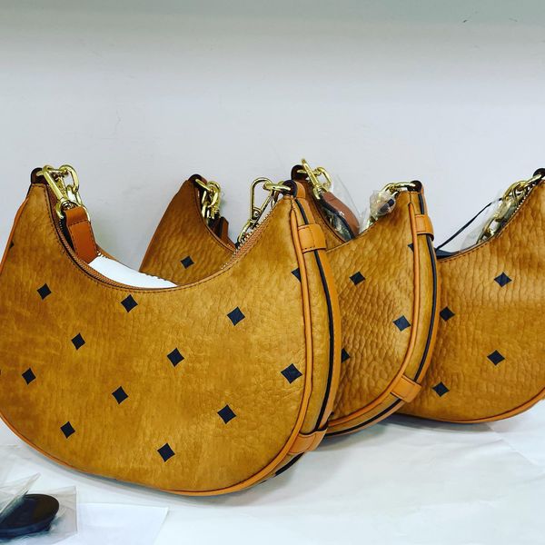 

fashion messenger leather tote half moon bag mens treatment mc cosmetics underarm bucket clutch bags luxury designer round vintage makeup sh