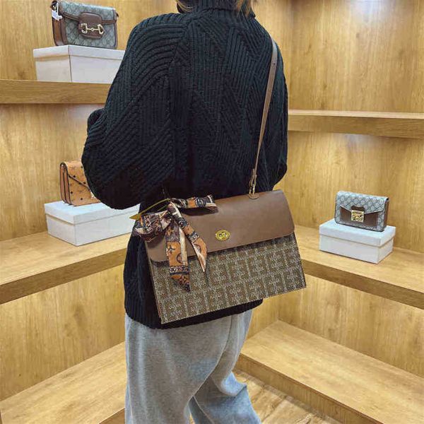

2023 new luxury fashion bag autumn and silk scarf portable small square personalized single messengerhigh