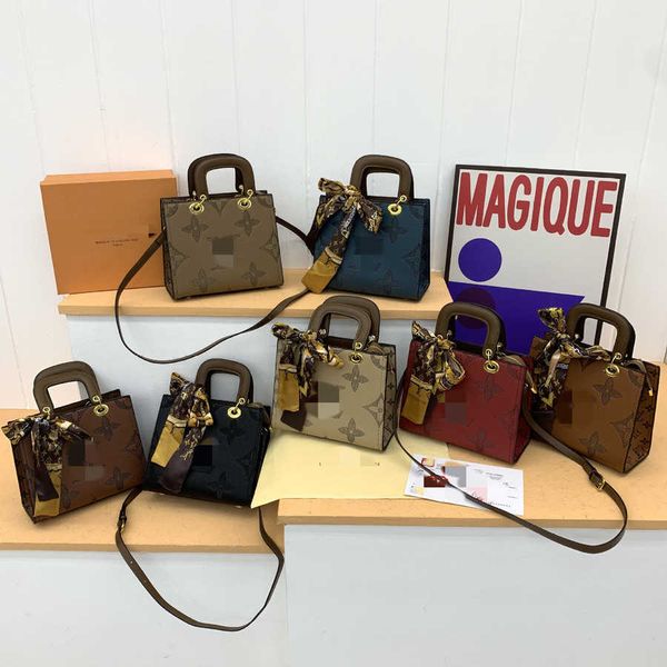 

70% 2023 new shoulder bag premium small commuter female hand new sense portable tote silk scarf baghigh