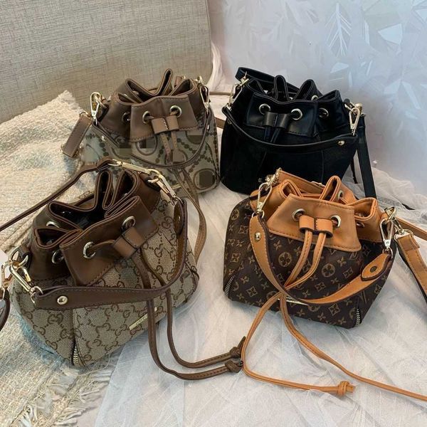 

70% 2023 luxury new portable temperament women's handbag printed foreign style bucket trendyhigh quality