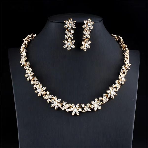 

new jewelry set full of diamond alloy earrings necklace for women, Silver