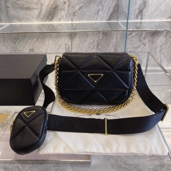 

70% 2023 new shoulder bag three in one cloud armpit advanced feeling leather chain oblique span postmanhigh