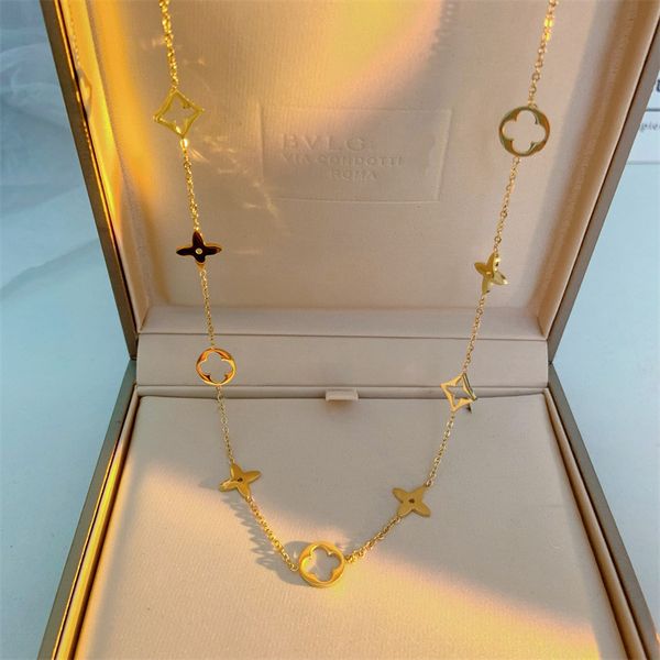 

luxury women style clover pendant necklace for gift, Silver